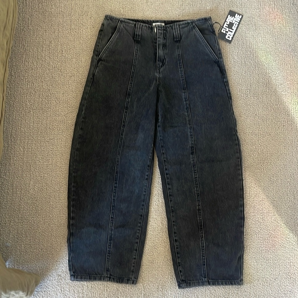 Black low rise barrel jeans NWT